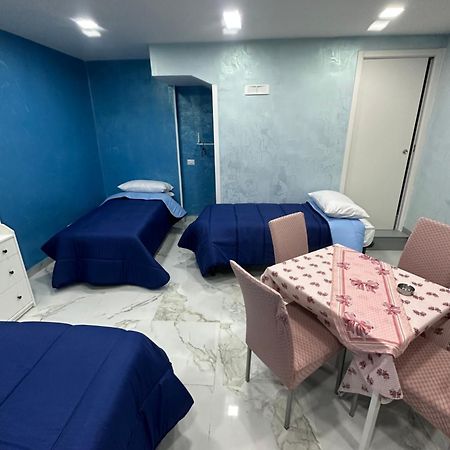 Blue House Apartment Naples Luaran gambar