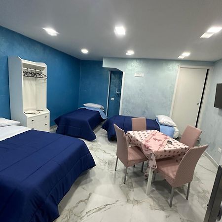 Blue House Apartment Naples Luaran gambar