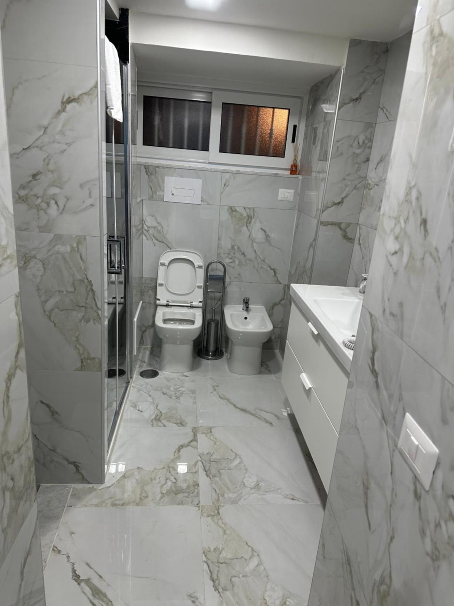 Blue House Apartment Naples Luaran gambar