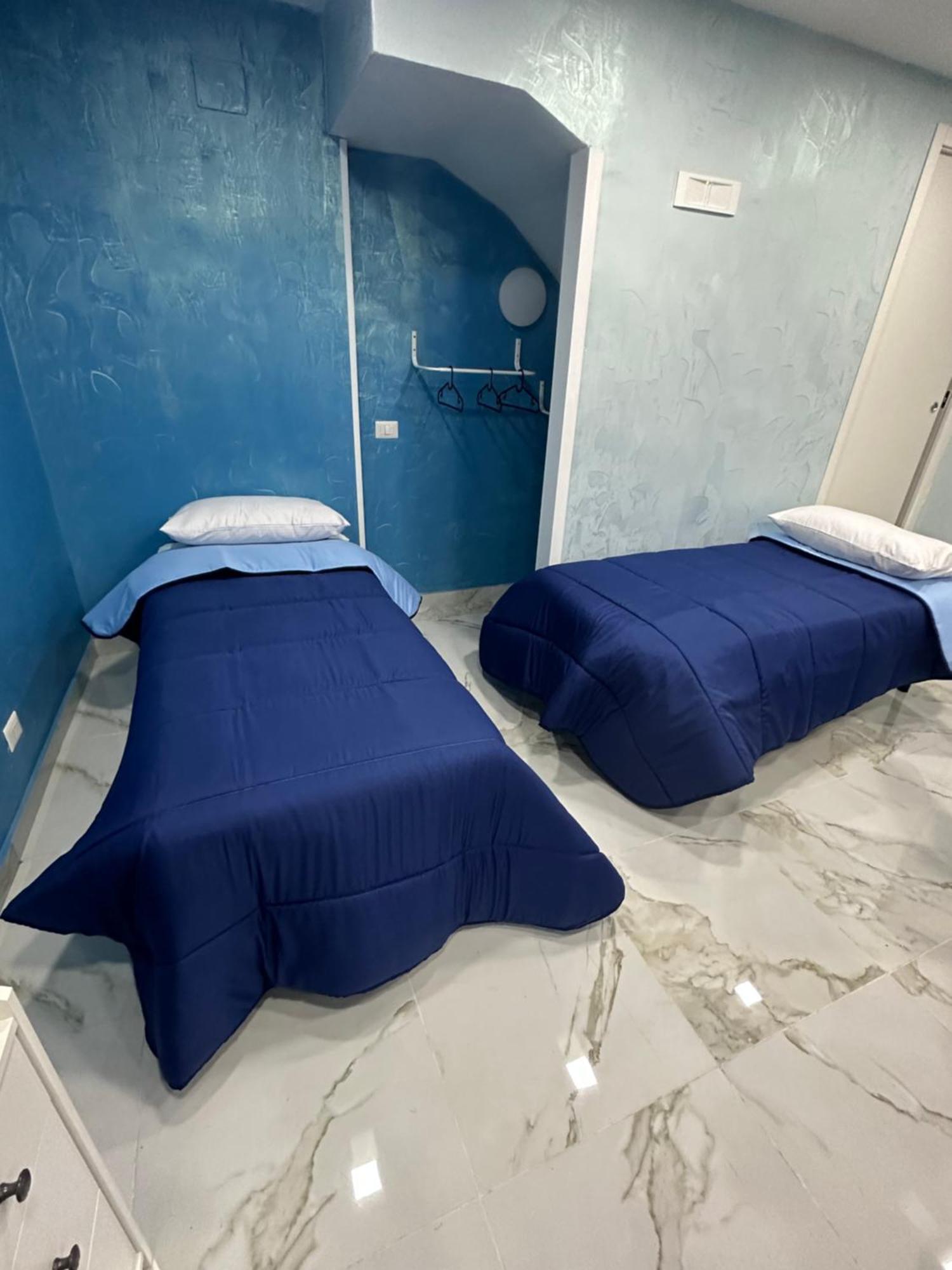 Blue House Apartment Naples Luaran gambar